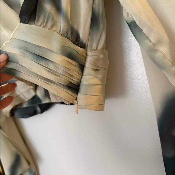 Zara Cropped Blouse - Picture 3 of 4